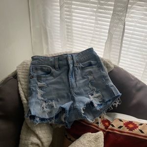 Aeropostale Medium Wash Midi Shorts 000
